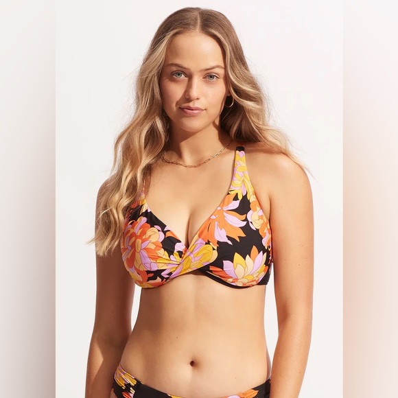 Seafolly Other - Seafolly Palm Springs Wrap Front F Cup Black NWT Size 6